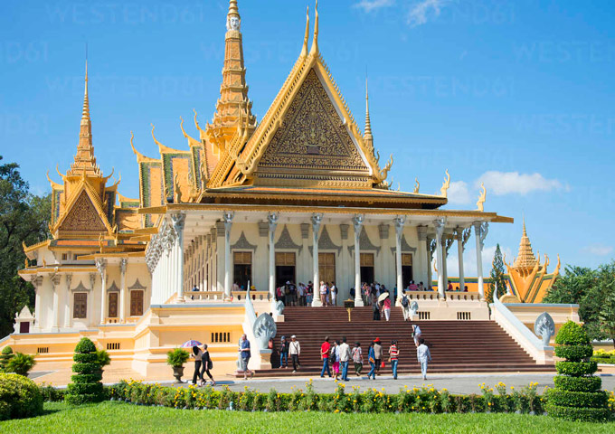 royal-palace-phnom-penh