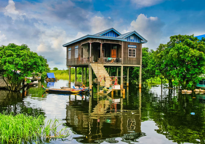 stilted-houses-on-tonle-sap-lake