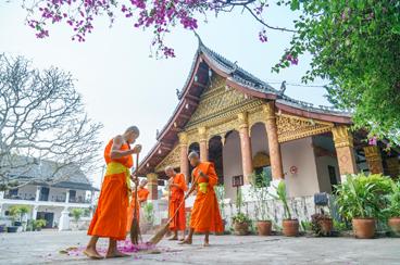 9 Days Vientiane, Vang Vieng and Luang Prabang Tour