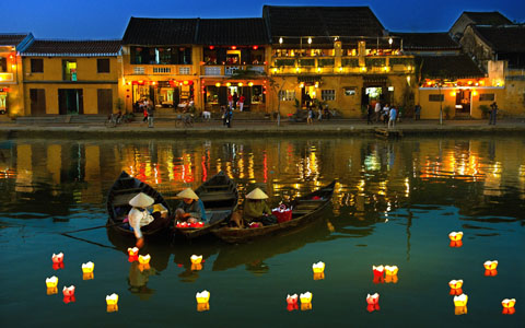 Vietnam Nightlife: Main Nightlife Features of Each Tourist Destination in Vietnam & How to Enjoy?