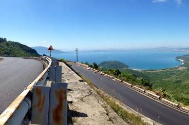 INT-V-CT08  8 Days Central Vietnam Ocean Road Bike Tour