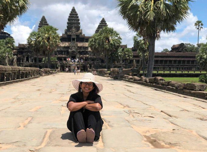 single-traveler-at-angkor-wat