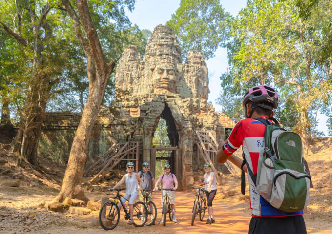 angkor-wat-bike