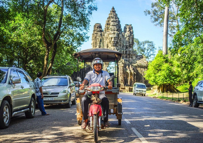 tuktuk-to-angkor-wat