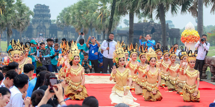 The lively scene of Angkor Wat during the Cambodian New Year angkor-wat-in-new-year