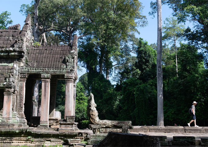 a-man-ramp-walks-preah-khan-temple-siem-reap-cambodia