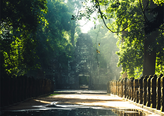 angkor-thom-gate-path