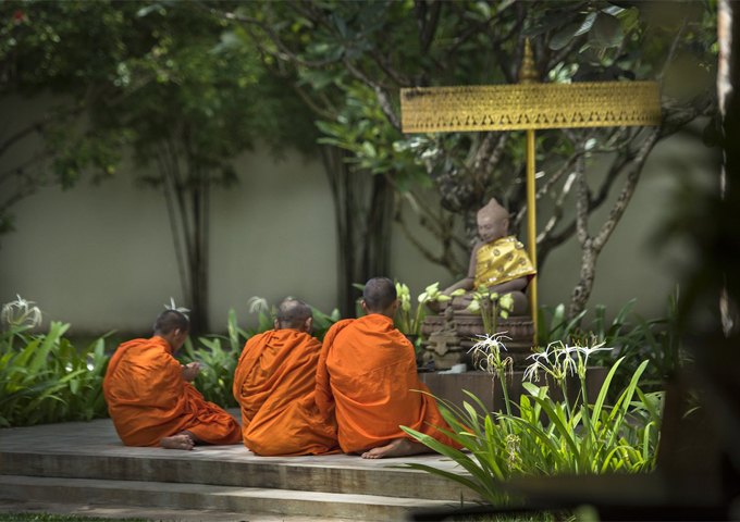 cambodian-monks
