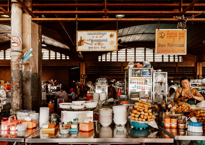 cambodian-street-food-table