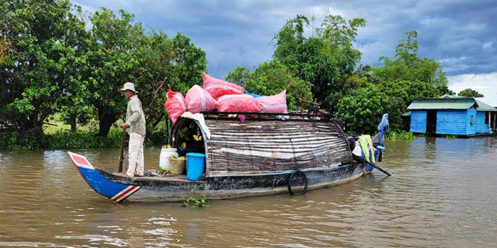 Observe the Fishing Village Live in Sangker River