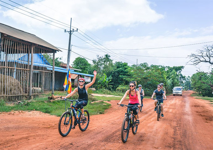 cycle the countryside in Siem Reap