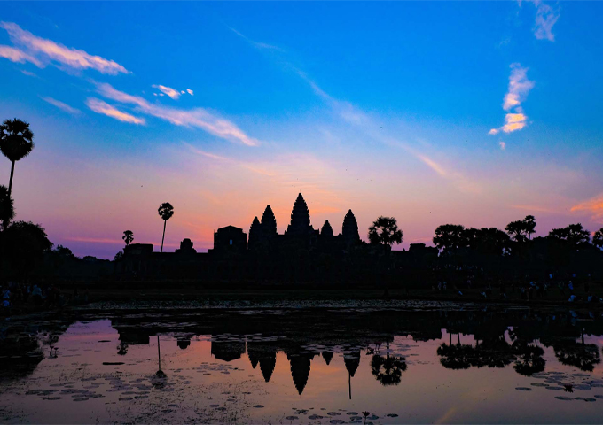 dreamlike-angkor-wat-sunrise