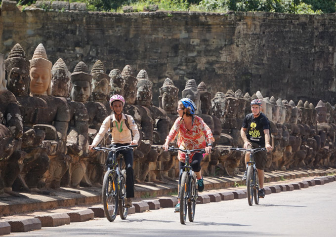 bicycle-tour-angkor-thom