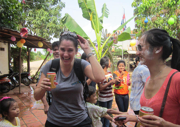 khmer-new-year-weapons-water-and-baby-powders