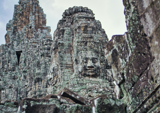 kind-buddha-faces-in-bayon-temple