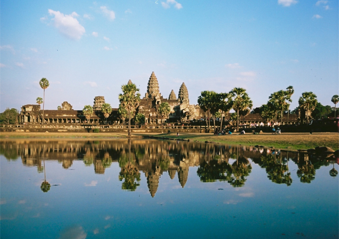 looking-at-the-marvelous-angkor-wat-from-the-distance