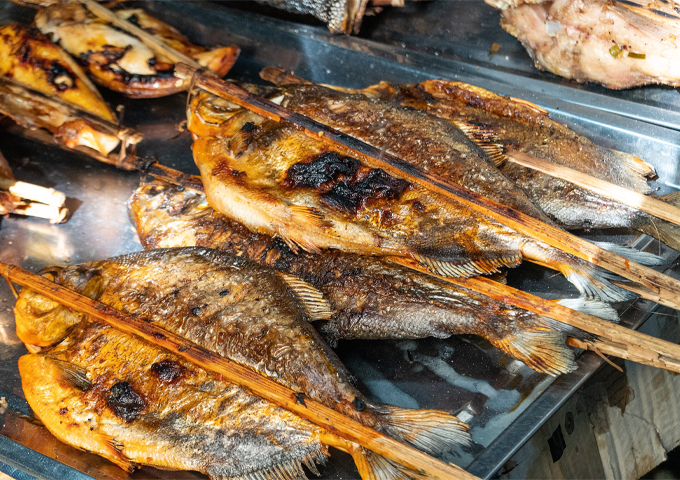 smoked-fish-in-kep-crab-market-cambodia