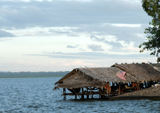 stilted-houses-on-tonle-sap-lake