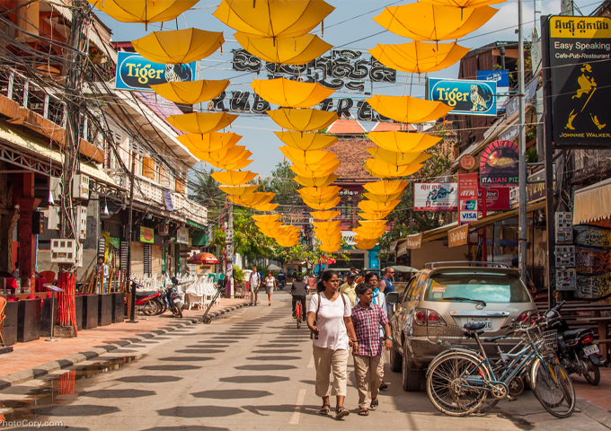 the-vibrant-pub-street-in-siem-reap