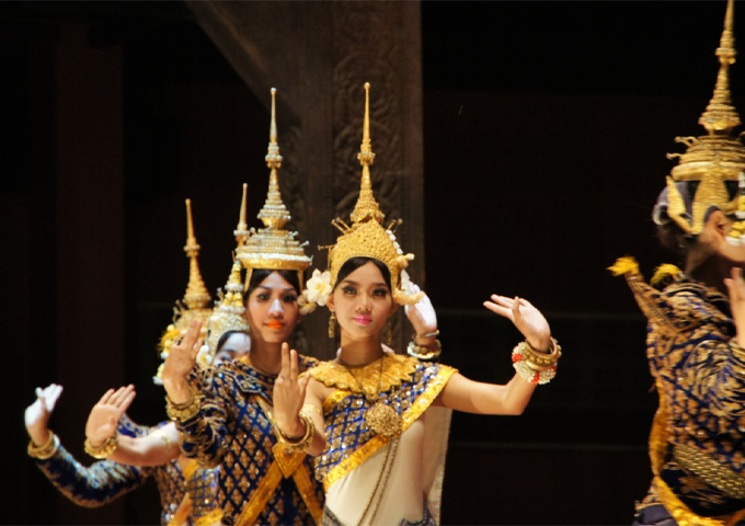 traditional-apsara-dance