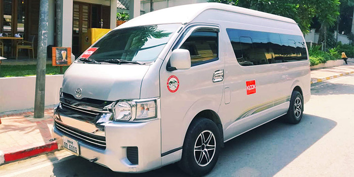 laos-private-car
