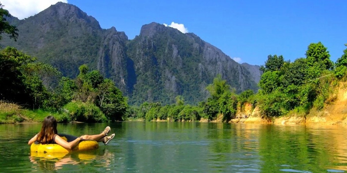 Vang Vieng kayaking dry season