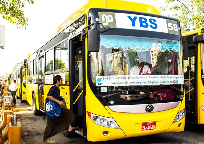 Myanmar bus