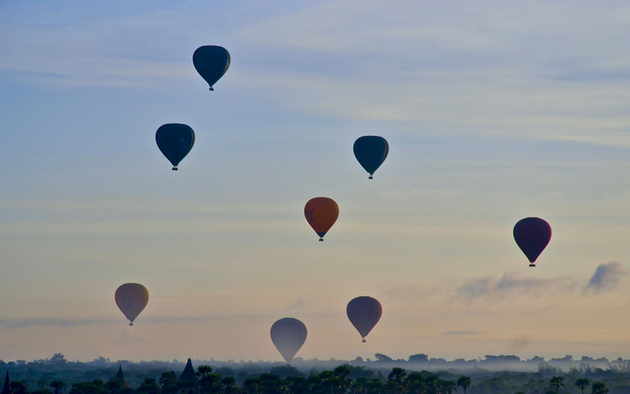 Bagan hot air balloon ride