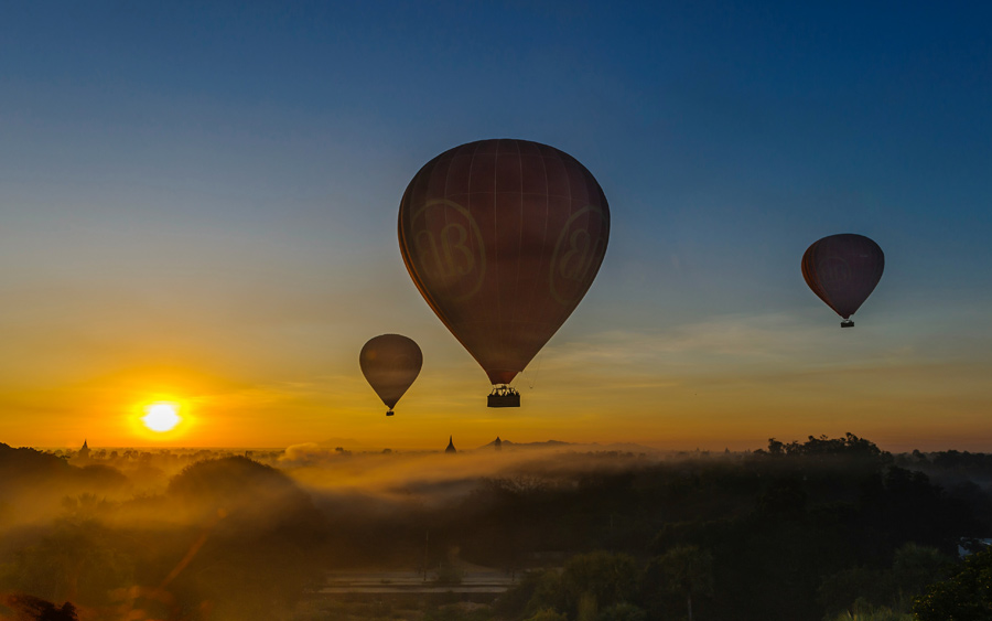 Bagan hot air balloon ride