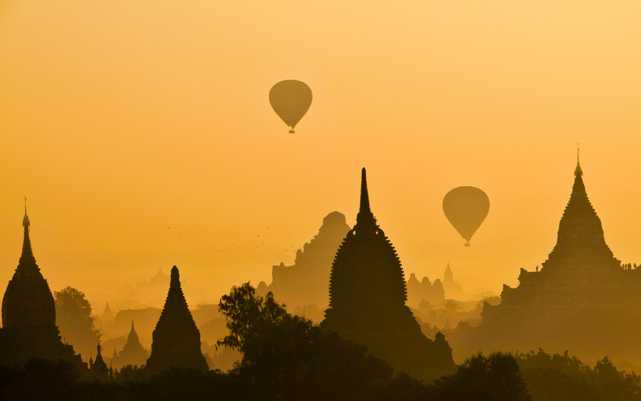Bagan hot air balloon ride