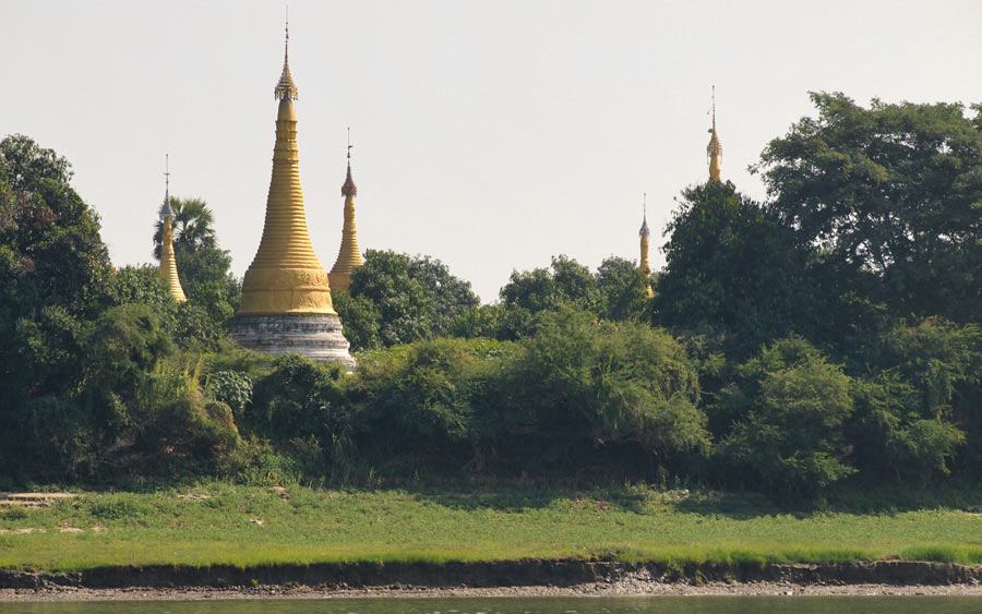 royal capital mandalay city exploration
