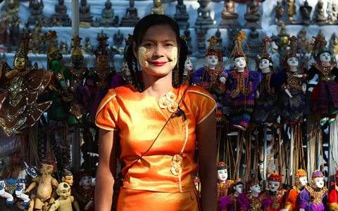 Royal Capital Mandalay City Exploration!