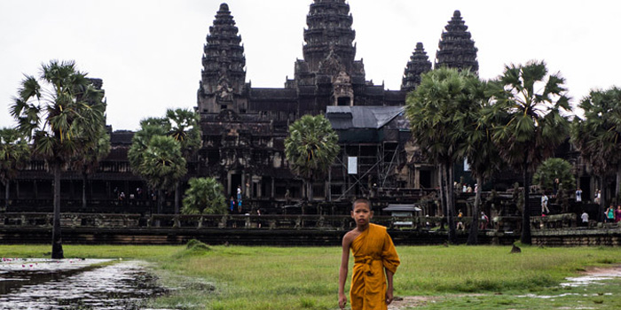 angkor-wat-monk-boy