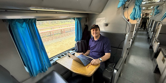 taking-a-thai-train