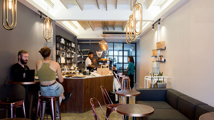 thailand-honeymoon-slow-morning-cafe