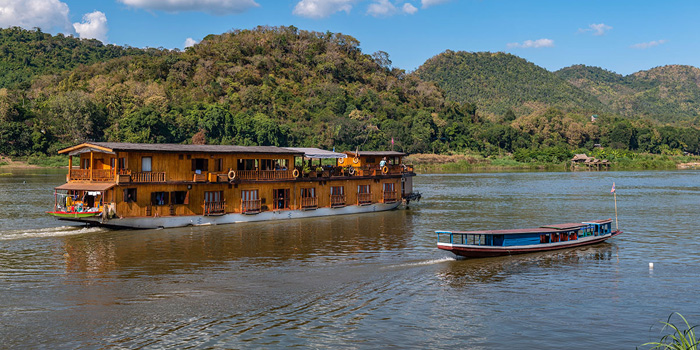 mekong-cruise-in-laos