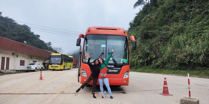 the-bus-from-vietnam-to-laos