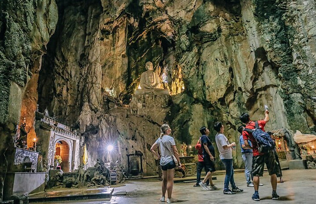 6 Days Central Vietnam Tour with Marble Mountains and Am Phu Cave