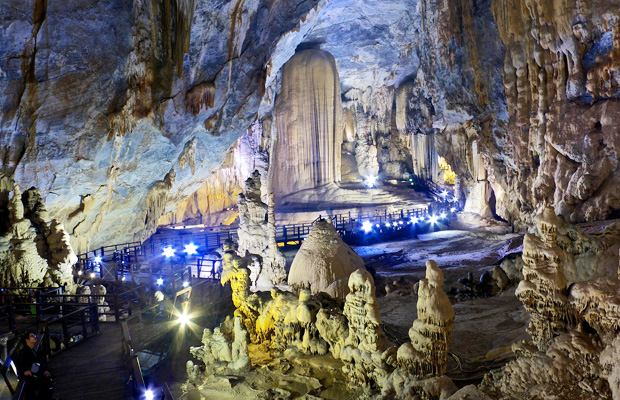 9 Days Vietnam Highlight Tour with Phong Nha Cave
