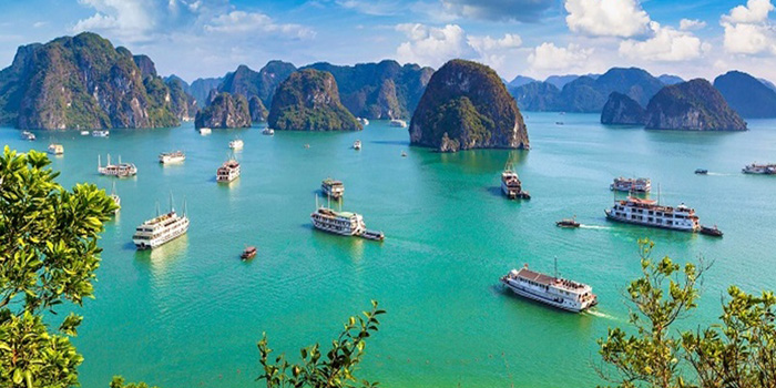 Vietnam Halong Bay view