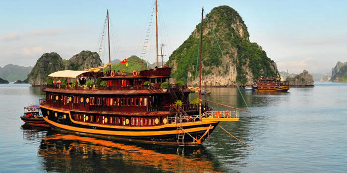 halong-bay-calm-seas