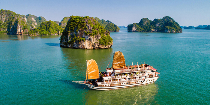 halong-bay-fine-weather-in-december