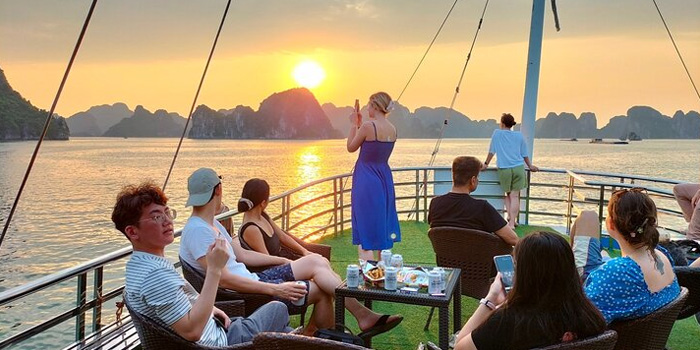 halong-bay-march-sunrise
