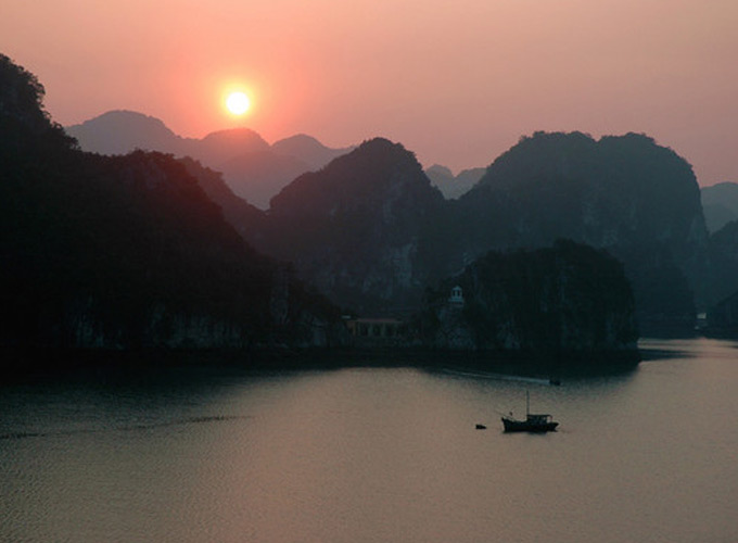 Sunrise on Halong Bay Cruise