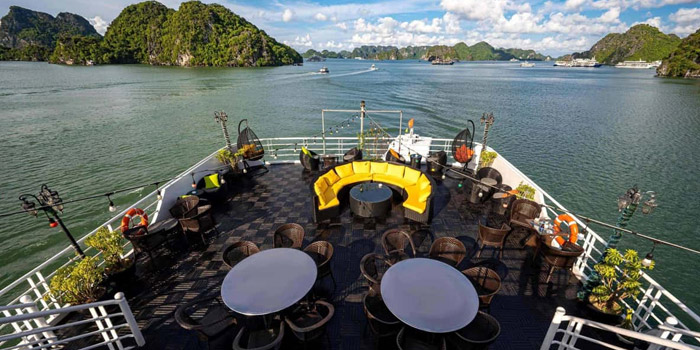 halong-bay-weather-december-deck