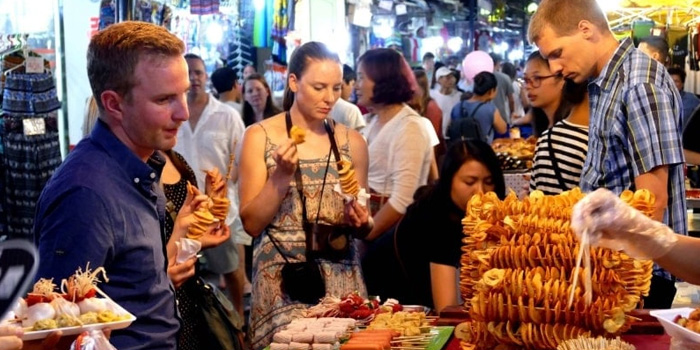 enjoy-hanoi-nightlife
