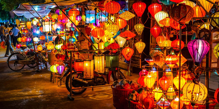 new-year-street-hoi-an