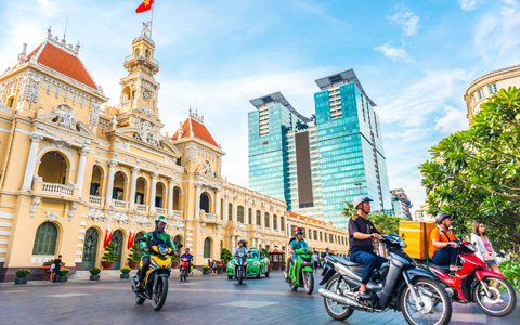 Ho Chi Minh City vs Hanoi: Which One to Visit? (14 Major Differences)