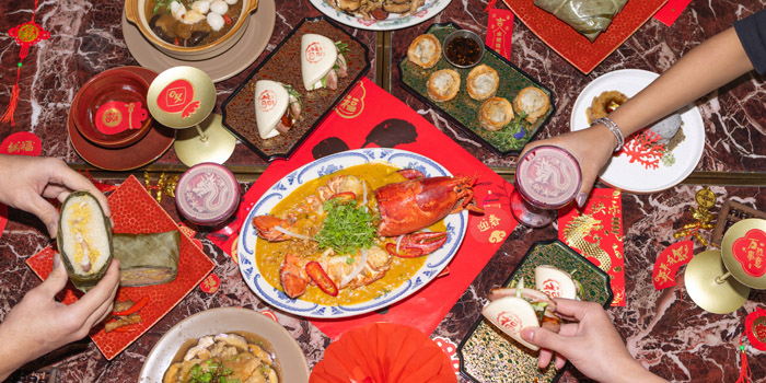 vietnamese-new-year-reunion-dinner