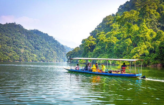 7 Days of Vietnam Adventure at Ba Be National Park